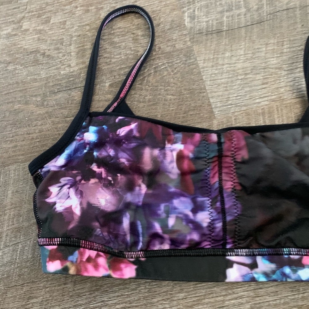 LuluLemon Floral Pirouette Sports Bra - Picture 3 of 16